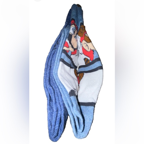 Super Mario Bros 3 Crew Socks 2 Pair Men 6.5-12 Blue Gray Red w Raccoon NES 8Bit - Picture 5 of 11